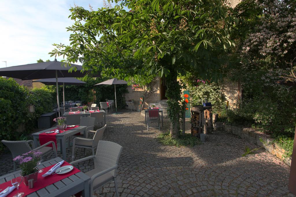 Landgasthof Zur Bruecke Wiesentheid Buitenkant foto