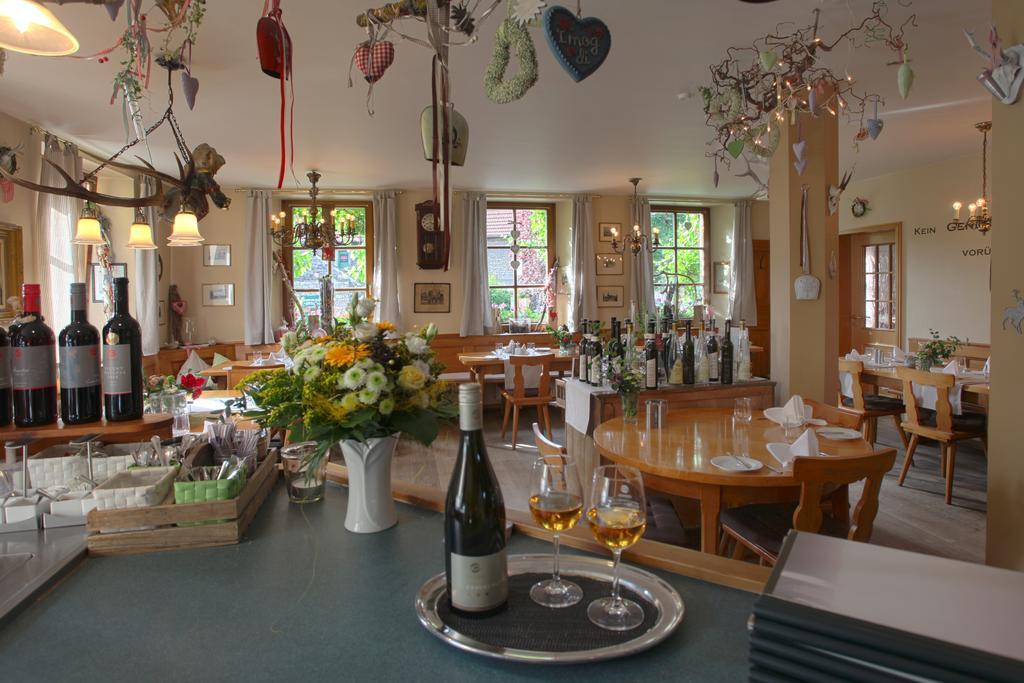 Landgasthof Zur Bruecke Wiesentheid Buitenkant foto